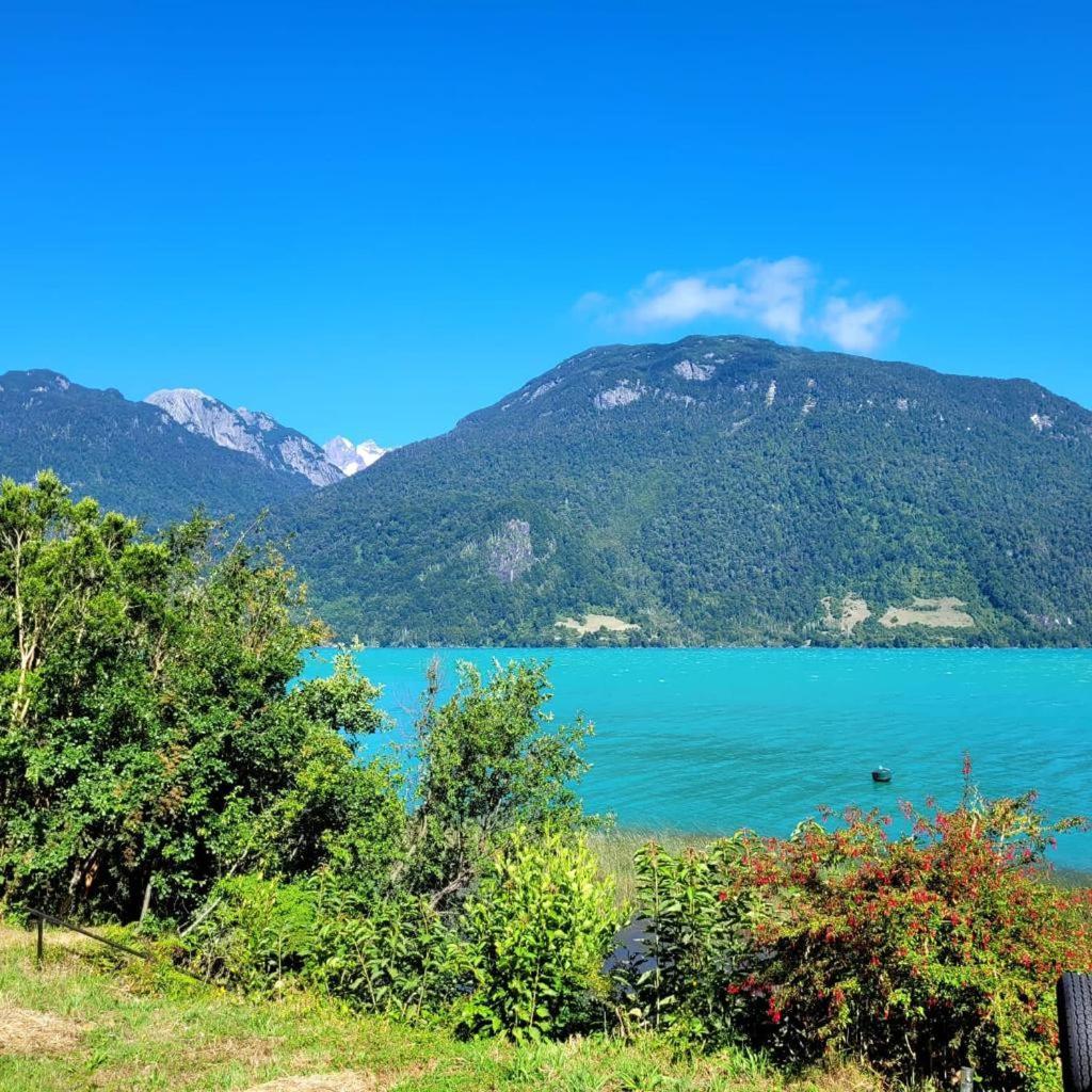 La Castana, Cabana En Lago Todos Los Santos Peulla